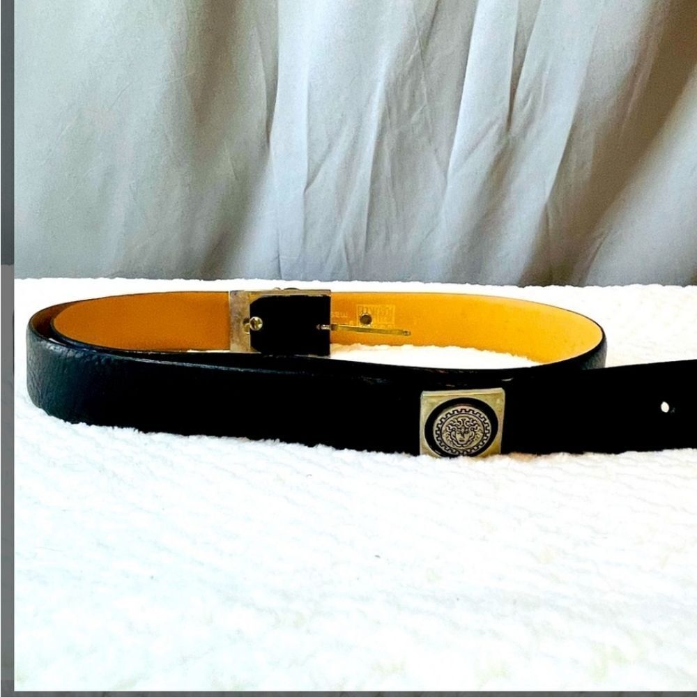 Code Azure Made in Italy Leather Medusa Belt Excellent Condition
